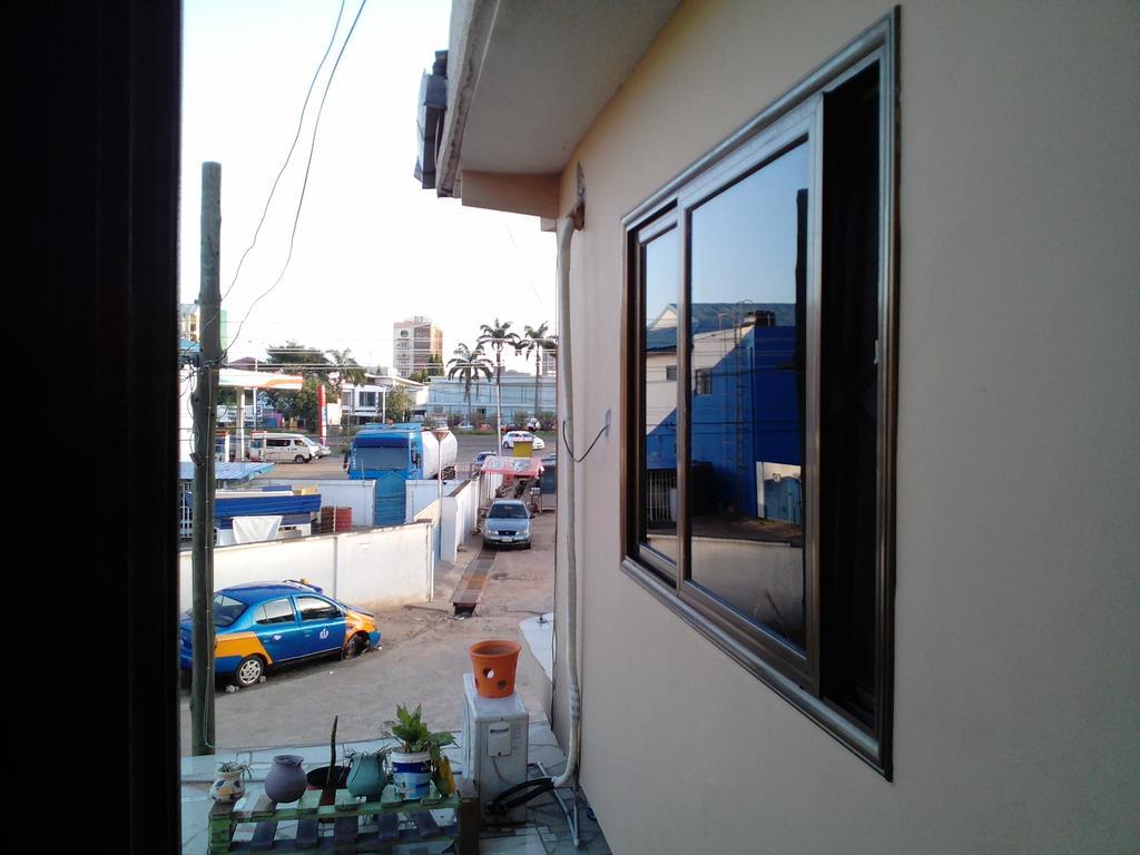 Feehi'S Place Accra Exterior photo