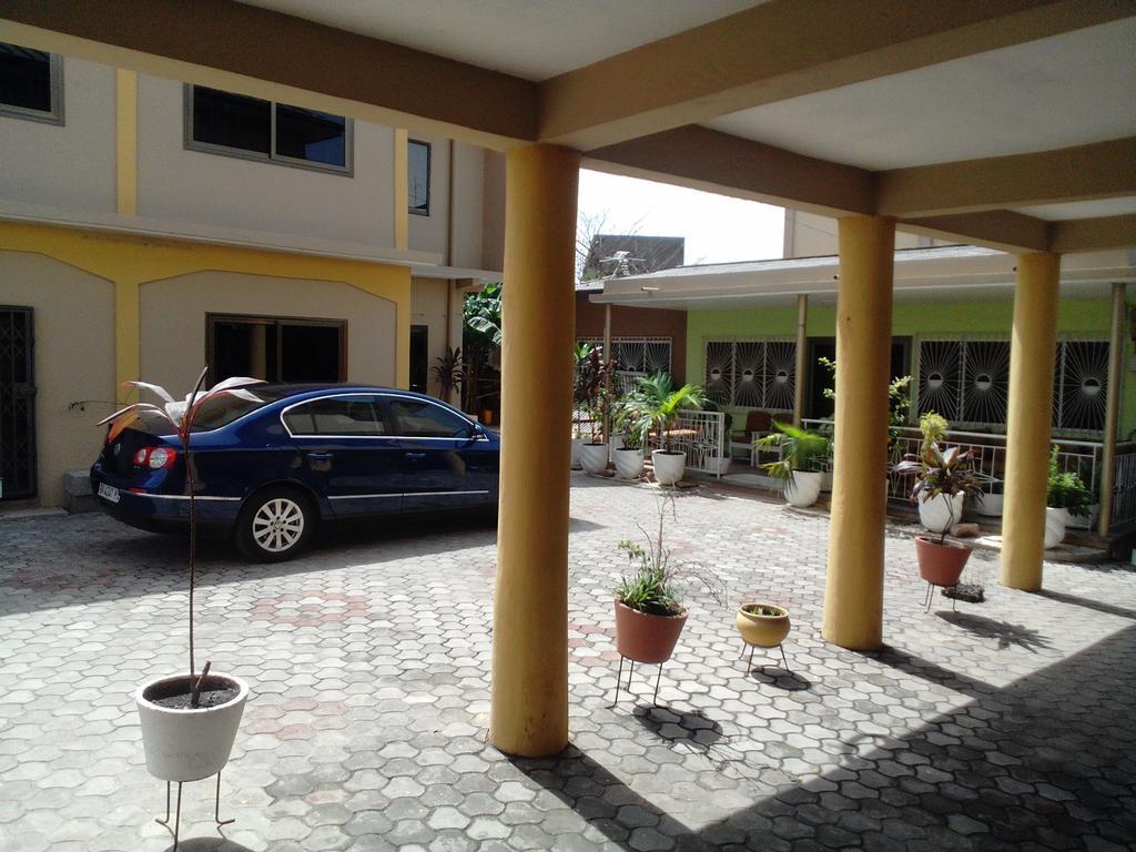 Feehi'S Place Accra Exterior photo